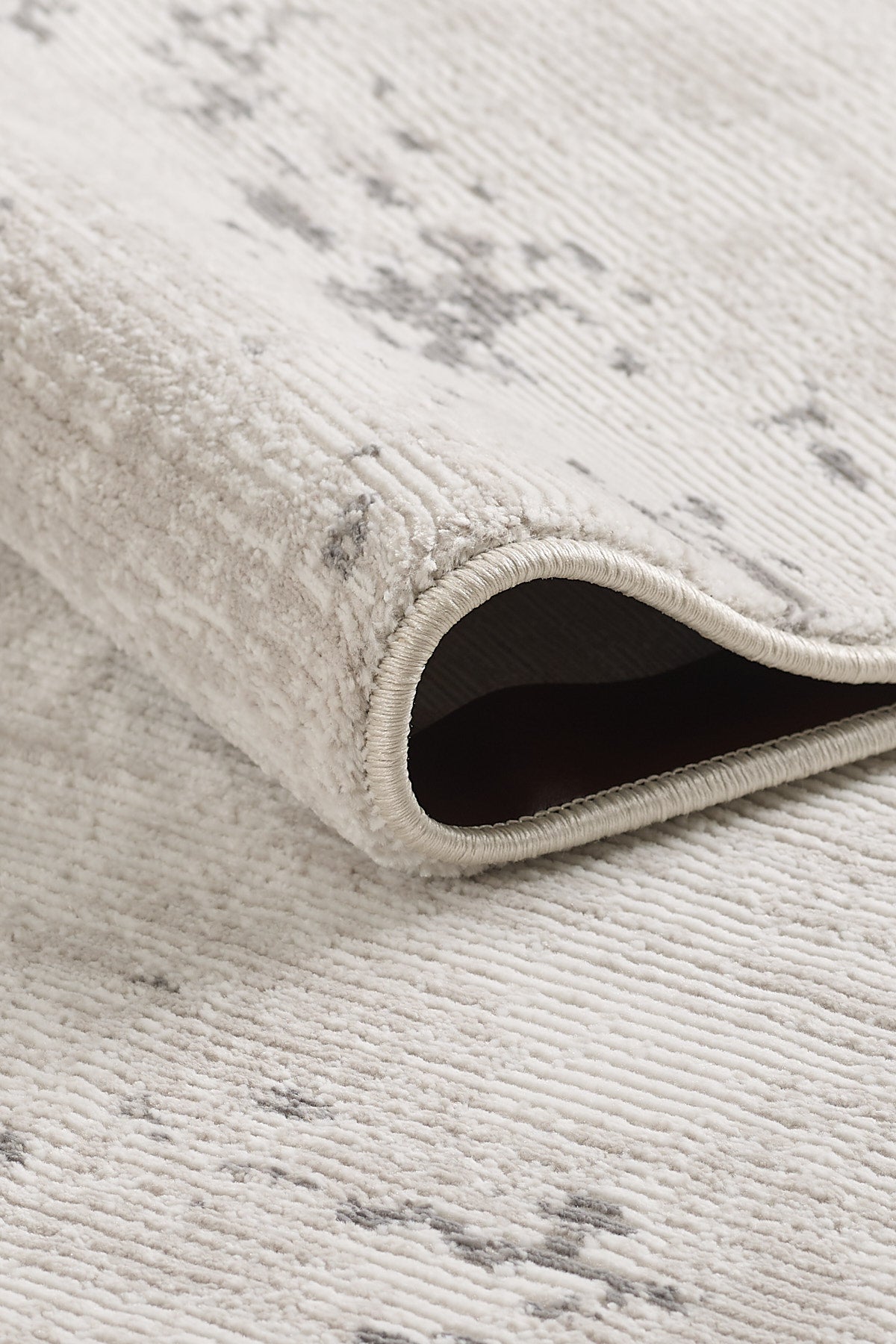 Toscana Koleksiyonu 3.5m² 150x230cm Krem-gri Renk Polyester Iplik Düz Saçaklı Makine Dokuma Halı - Ottofis Halı