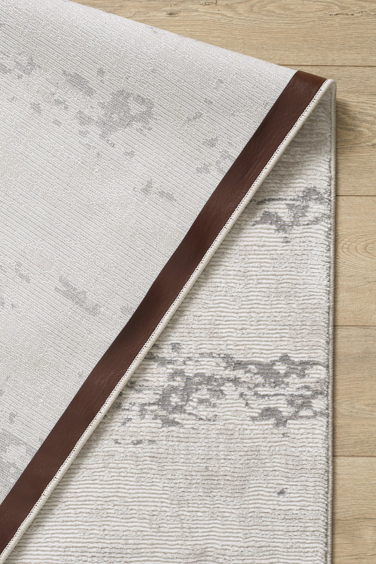 Toscana Koleksiyonu 3.5m² 150x230cm Krem-gri Renk Polyester Iplik Düz Saçaklı Makine Dokuma Halı - Ottofis Halı