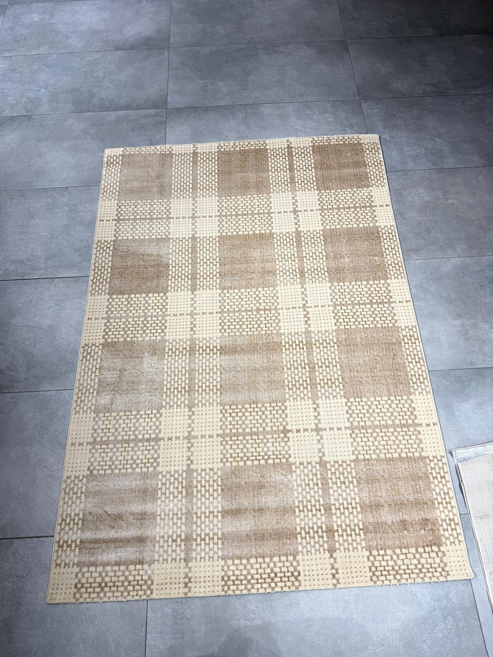 Impressive Koleksiyonu 4 Metrekare Bej Krem  Modern Salon Mutfak Yatak Odası Halısı - Ottofis Halı