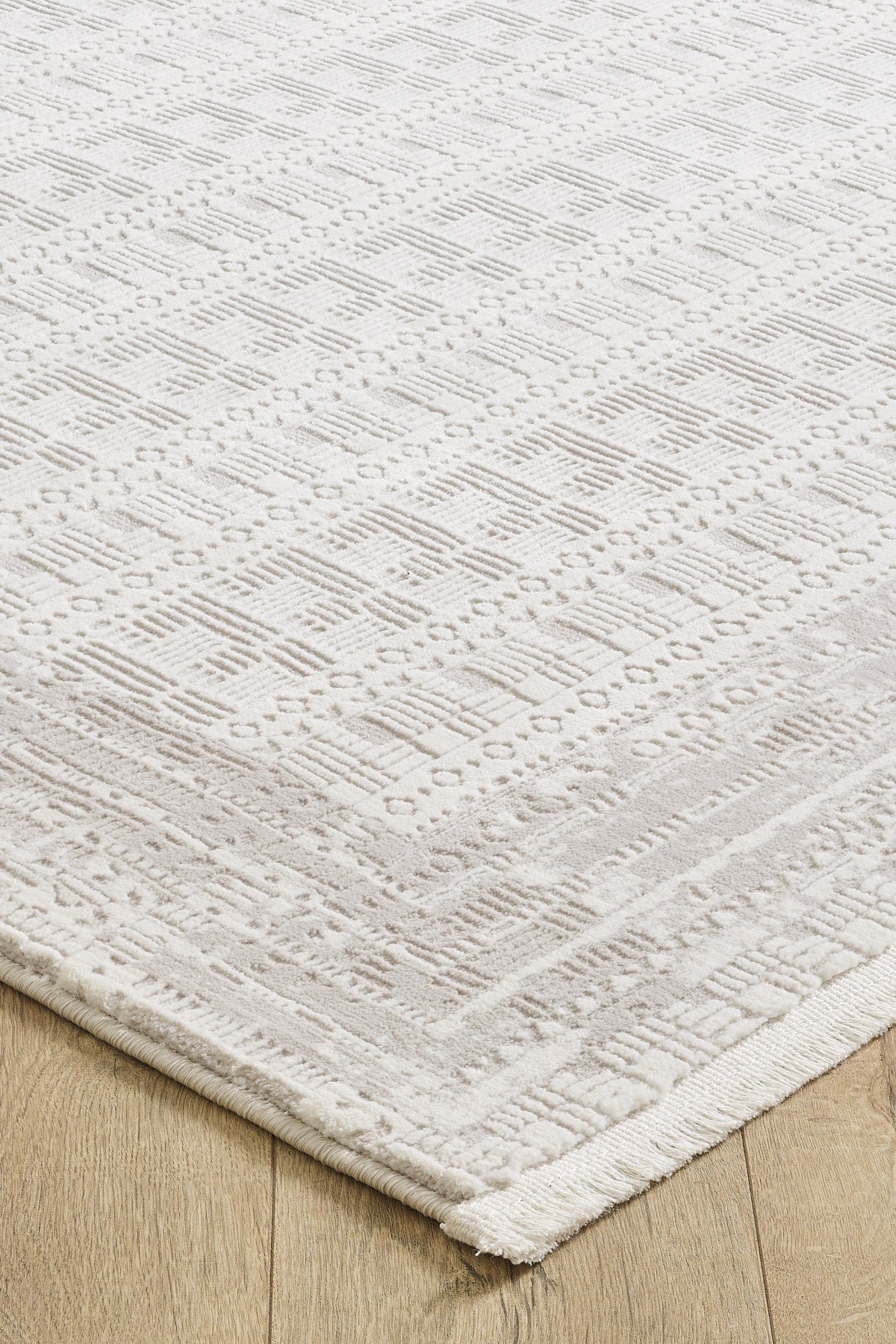 Toscana Koleksiyonu 3.5m² 150x230cm Krem Renk Polyester Iplik Düz Saçaklı Makine Dokuma Halı - Ottofis Halı